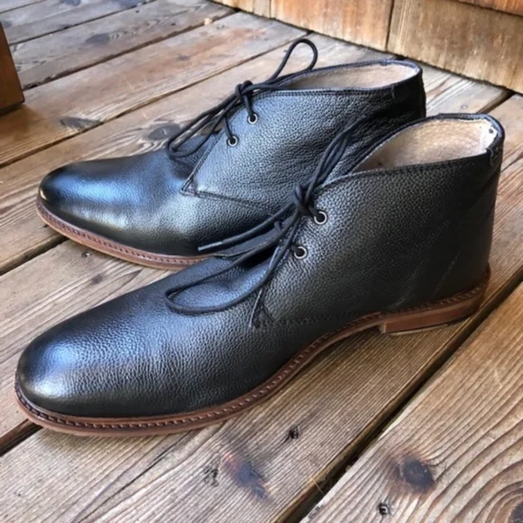 Banana Republic Mens Black lLather Chukka S-10.5 Banana Republic ITALIAN Chukka Boots Men Lace Up Black  main image 3